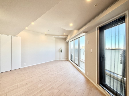 ���̑����� �Ƒ������R�ƏW�܂�e���̃X�y�[�X�ɂȂ肻��