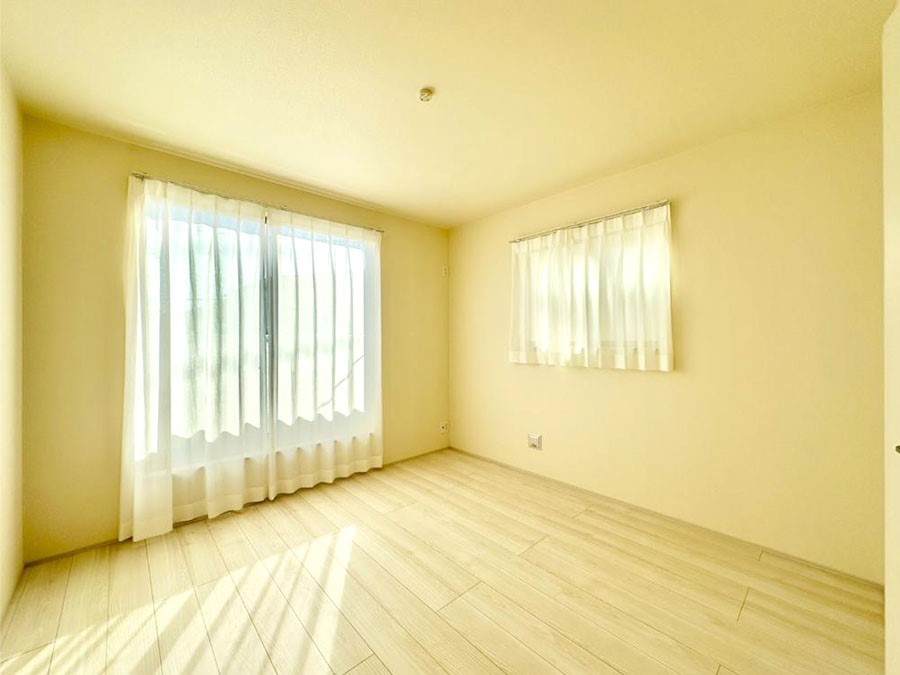 ���̑����� ���邢�o���R�j�[�T�C�h�ɗm����ݒu�B�ڊo�߂̗ǂ��Q���ɁB 