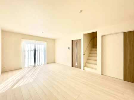 ���̑����� ���r���O�K�i���Ƒ��̏Ί�Ɖ�b���Ȃ��ł���܂�  