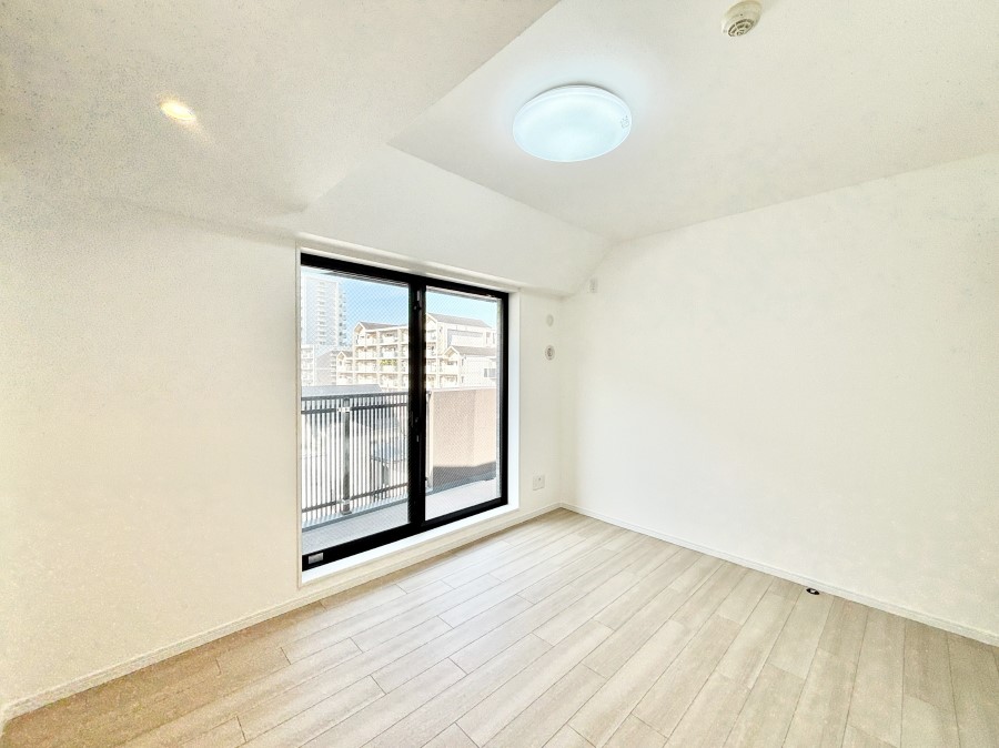 ���̑����� �o���R�j�[���J�������v���X���Ă����m��  �@