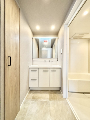 ���ʑ�E���ʏ� ���[�͂Ƌ@�\���ɗD�ꂽ���ʉ��ϑ�  