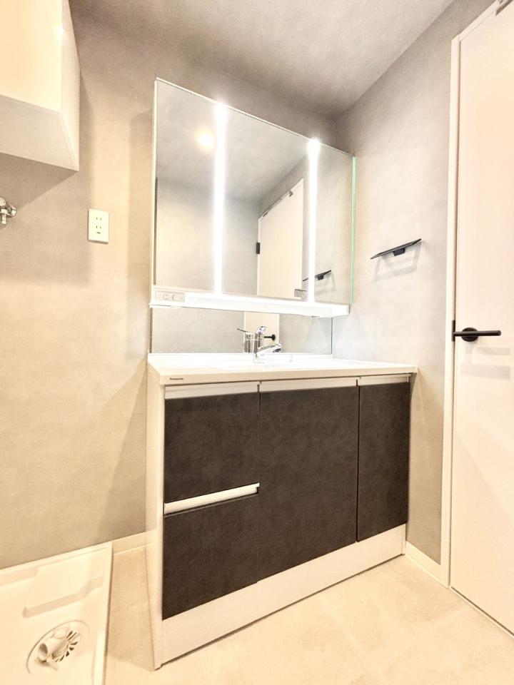 ���ʑ�E���ʏ� ������������ʉ��ώ��Œ��̐g�x�x�����K  