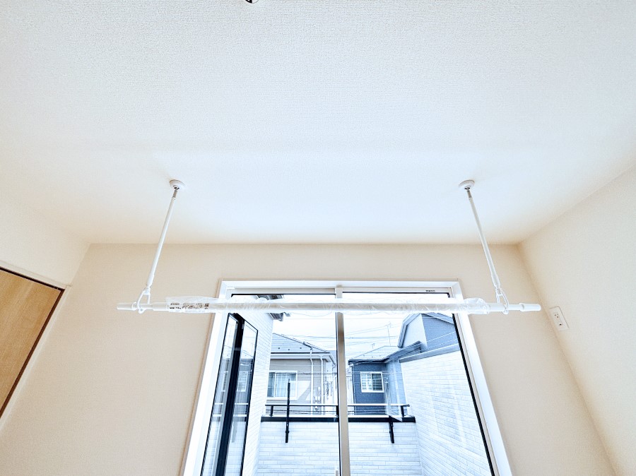 ���̑����� �����������|�[���B�~�J��ԕ��̎����ɑ劈�􂵂܂��B  