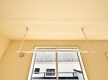 ���̑����� �����������|�[���B�~�J��ԕ��̎����ɑ劈�􂵂܂��B  