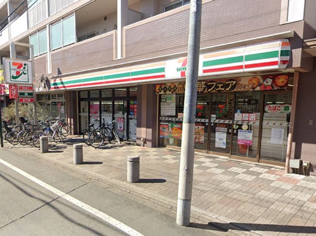 ���ӊ� �R���r�j 200m �Z�u���C���u�������R�H�Éw�O�X