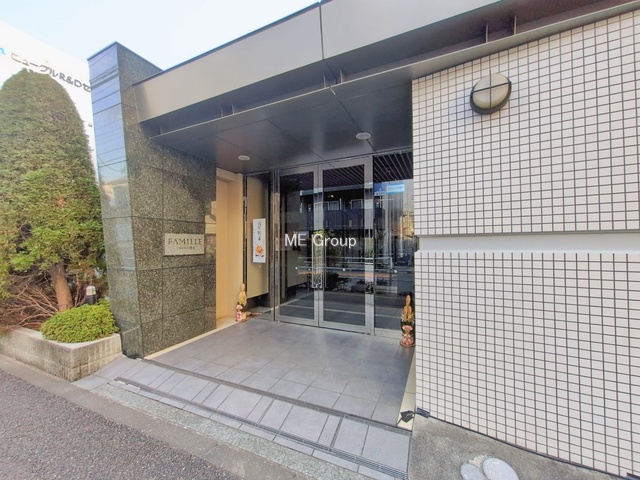 �G���g�����X -