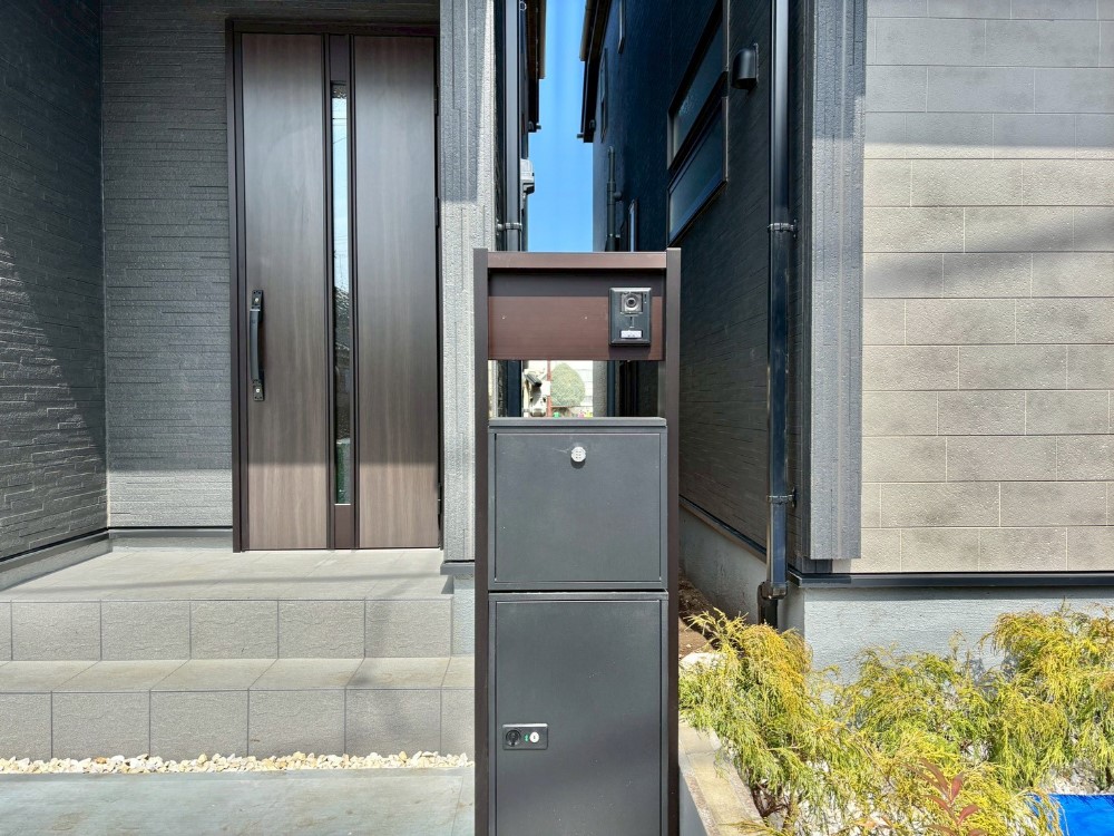 ���̑� �\�D�E�C���^�[�z���E�|�X�g�E��z�a�n�w���ЂƂɏW��B�G���g�����X�ɂȂ��ރV���v���f�U�C���B