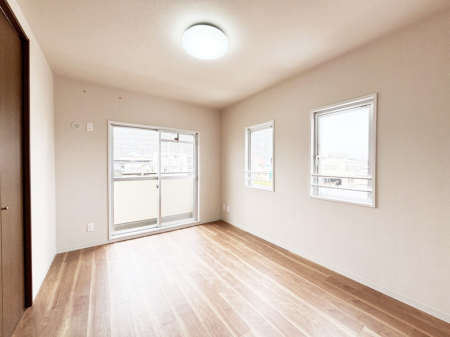 ���̑����� �o���R�j�[���J�������v���X���Ă����m��