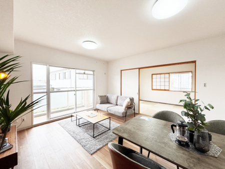 ���r���O �������������͋C�̂k�c�j�͉Ƒ��݂�Ȃ̉��K���