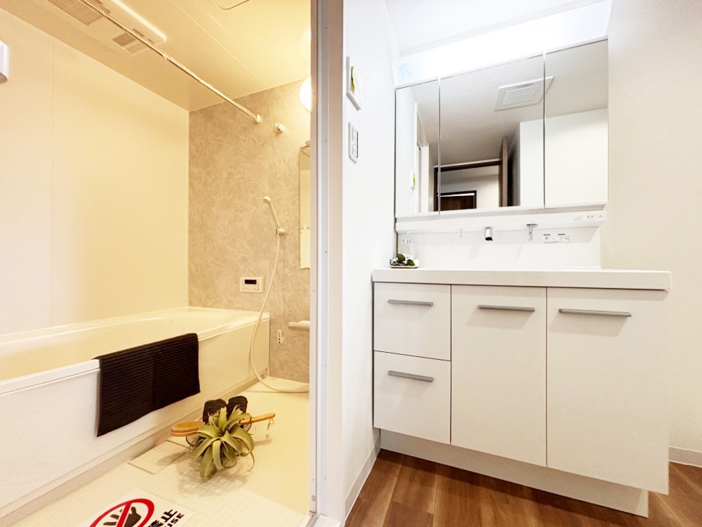 ���ʑ�E���ʏ� ������������ʉ��ώ��Œ��̐g�x�x�����K