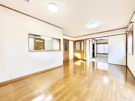 ���̑����� �אڂ̘a�����J������΂���ɍL�X��Ԃ�