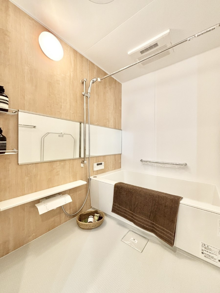 ���� ����̔�������Ă���閾�邢�������̂���o�X���[��  