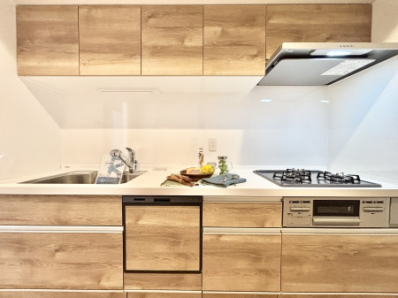 �L�b�`�� �������������I�ɁA�y�����I�V�X�e���L�b�`��