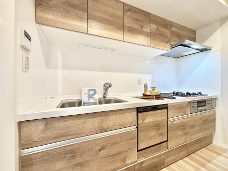 �L�b�`�� �������̂������ŉƑ��̏Ί炪�L����܂�  