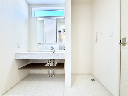 ���̑� �_�炩�Ȓ��̌����������鑋���������ʎ�