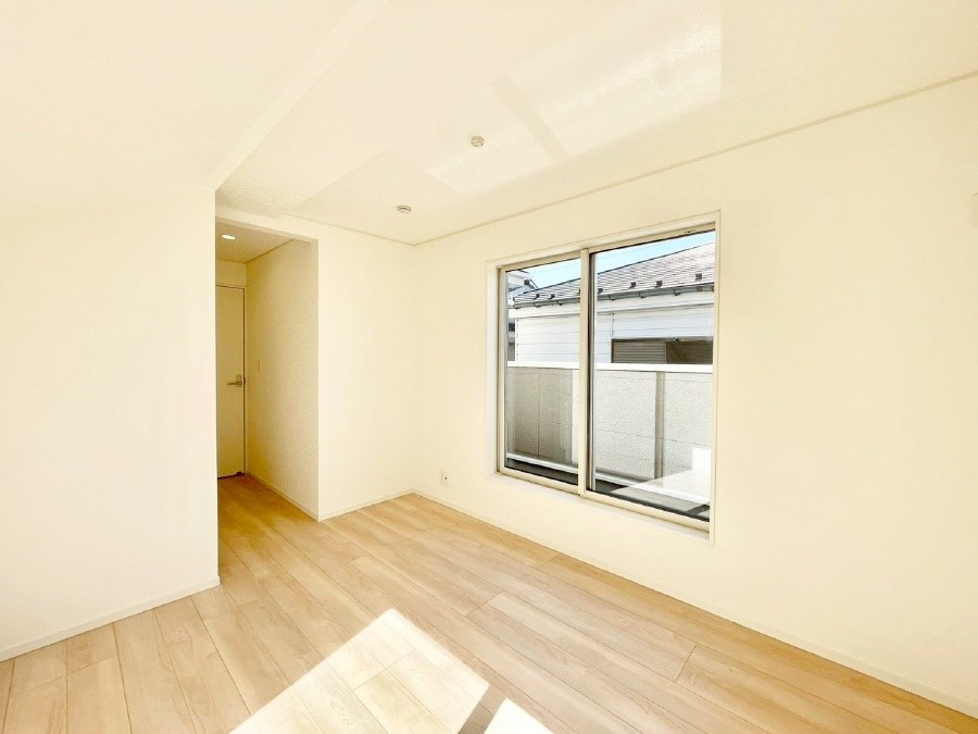 ���̑����� �o���R�j�[���J�������v���X���Ă����m��