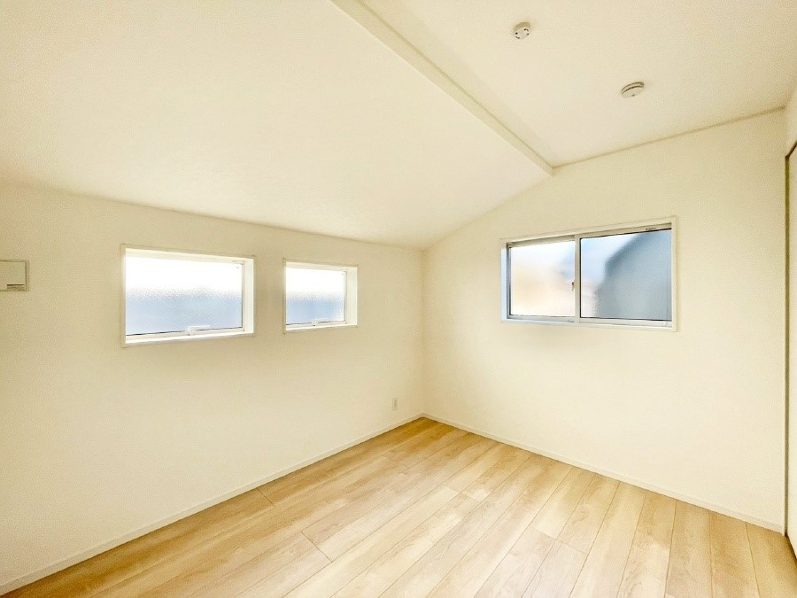 �q������ �Q�ʍ̌��Ŗ��邳�����ʂ��ǍD�I