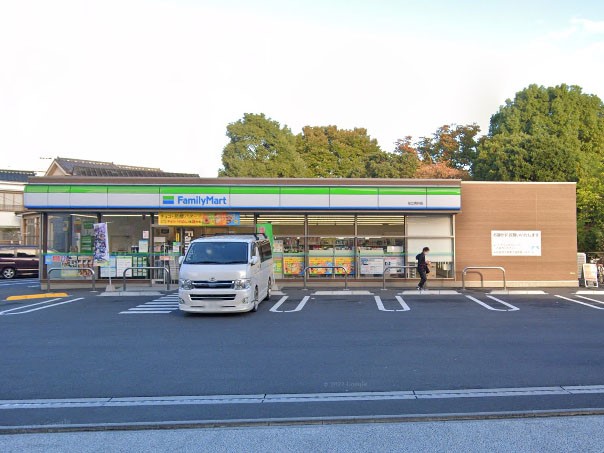 ���ӊ� �R���r�j 300m �t�@�~���[�}�[�g ������X