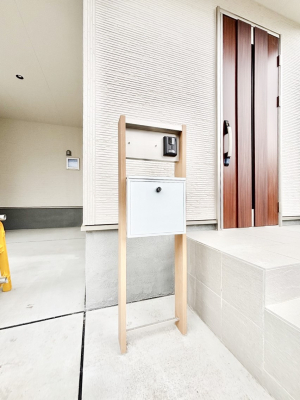 ���̑� �\�D�E�C���^�[�z���E�|�X�g���ЂƂɏW��