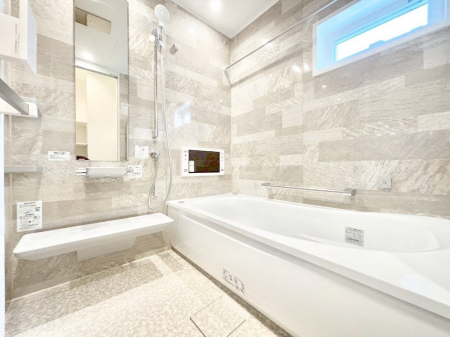 ���� �I�V�����ȃf�U�C���̃o�X���[���ŋC�����オ��܂���