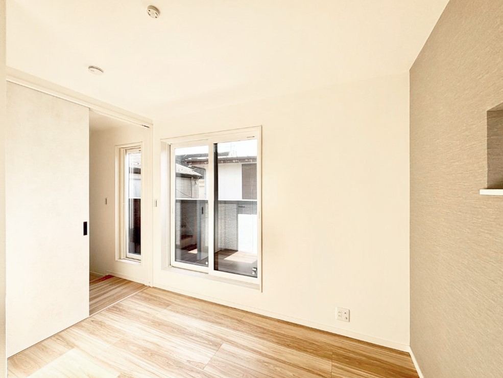 �Q�� ���邢�o���R�j�[�T�C�h�ɗm����ݒu�B�ڊo�߂̗ǂ��Q���ɁB