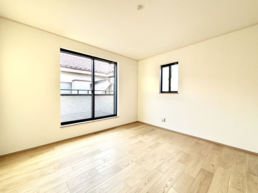 ���̑����� ���邢�o���R�j�[�T�C�h�ɗm����ݒu�B�ڊo�߂̗ǂ��Q���ɁB 