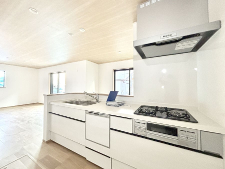 �L�b�`�� ���������Ȃ���ł����Ƒ��Ƃ̉�b���y���߂�ΖʃL�b�`��