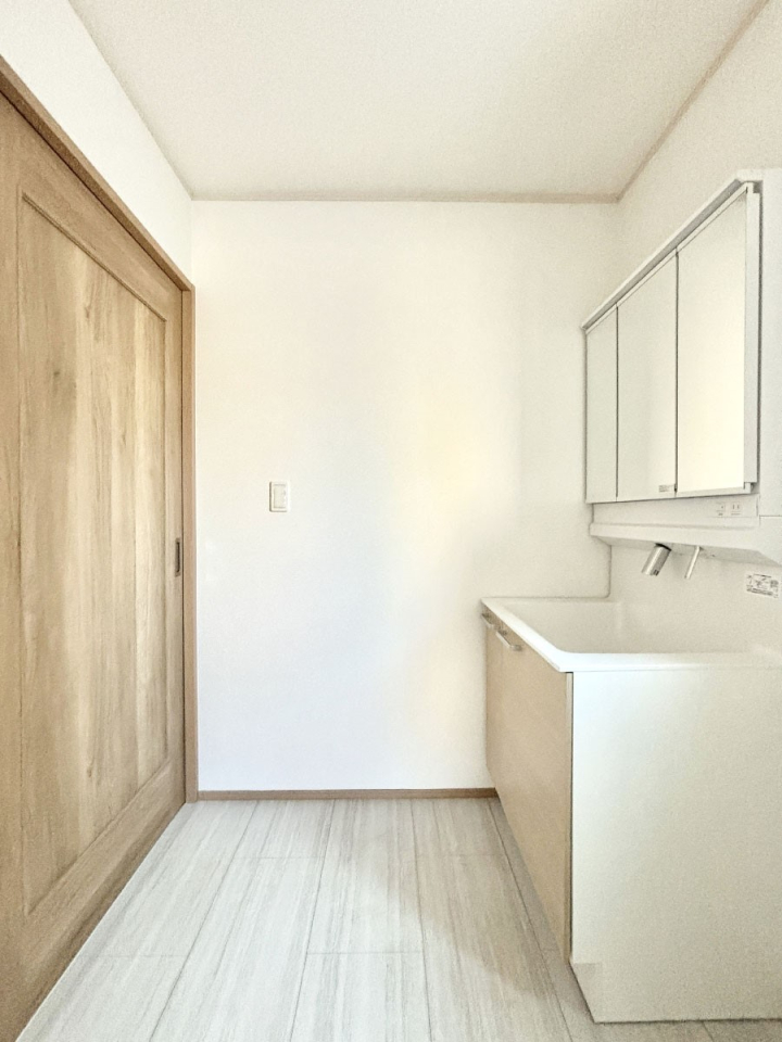 ���ʑ�E���ʏ� ���邢���ʏ��͖����̐g�x�x���y�����ł����Ⴂ�����ł��B