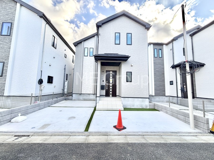 ���n�O�ώʐ^ �������ꂽ�O�ρA�㎿�ȏZ��Ԃ��L���鎺���͉i�����S���ĉ߂�����Z���ł��B 