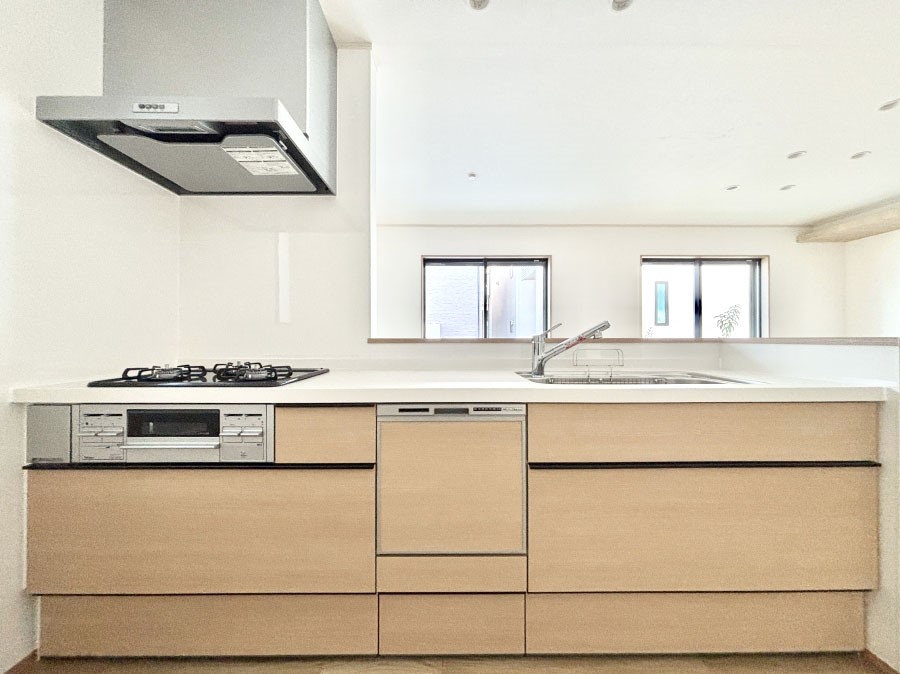 �L�b�`�� ���������Ȃ���ł����Ƒ��Ƃ̉�b���y���߂�ΖʃL�b�`��