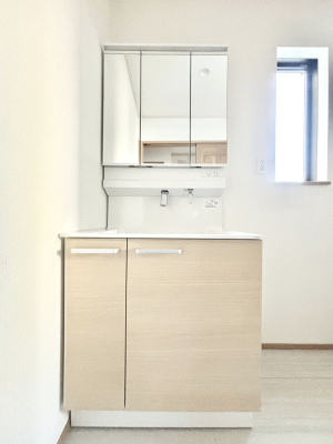 ���ʑ�E���ʏ� �傫�����₷���O�ʋ��Ő�����������ʑ�́A�g�����Ȃ݃`�F�b�N�┧�̂������ɂ������߂ł��B 