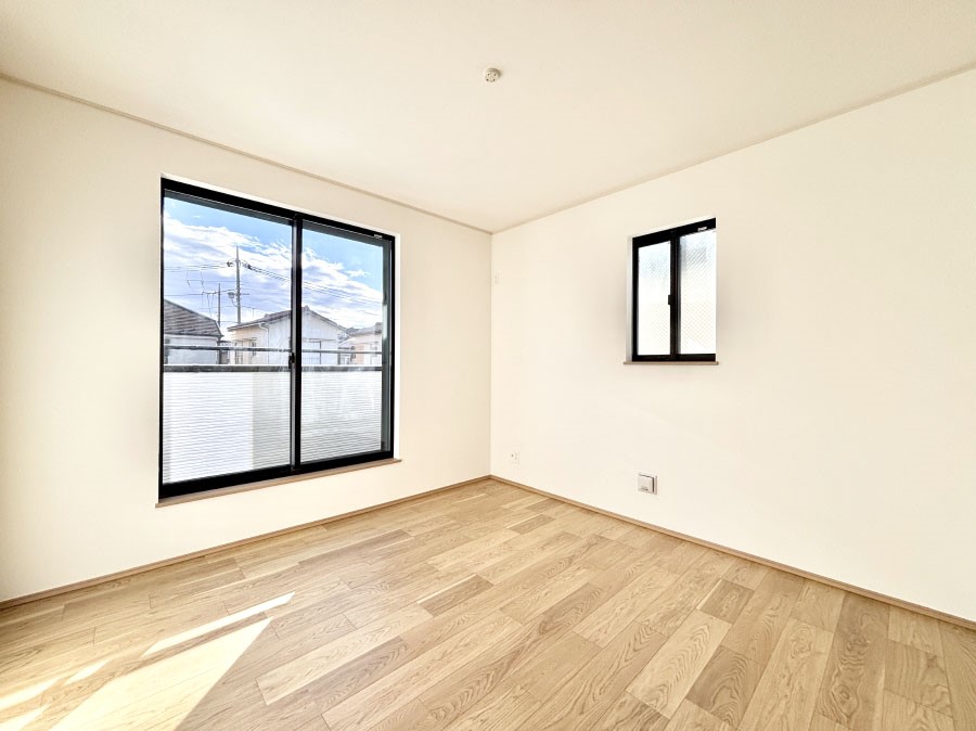 ���̑����� ���邢�o���R�j�[�T�C�h�ɗm����ݒu�B�ڊo�߂̗ǂ��Q���ɁB 