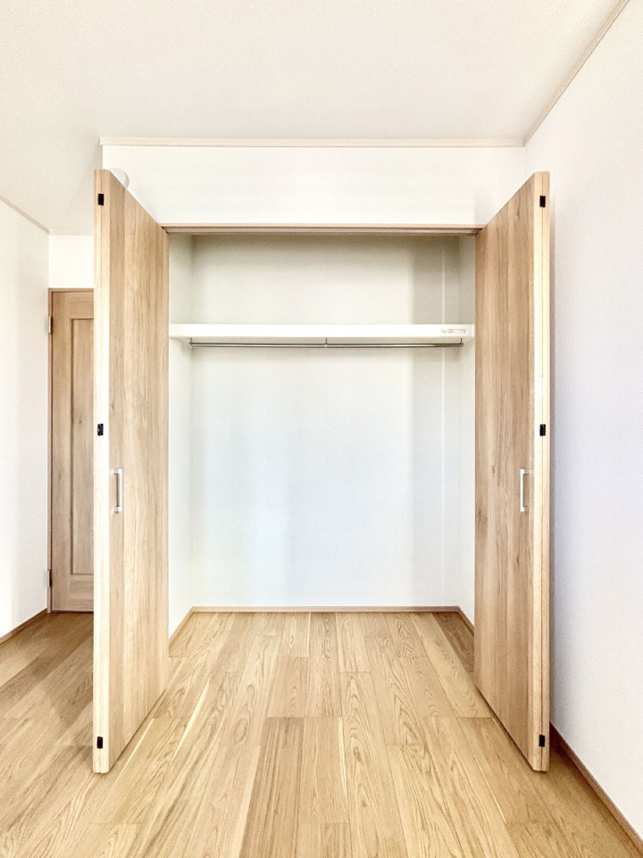 ���[ �����Ղ�̎��[�X�y�[�X�ŉ��K�ɕ�点���� 