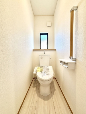 �g�C�� �g�C����1�K��2�K���ꂼ��ɔz�u����Ă��ĂƂĂ��֗��ł��B 