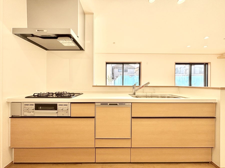 �L�b�`�� ���������Ȃ���ł����Ƒ��Ƃ̉�b���y���߂�ΖʃL�b�`��