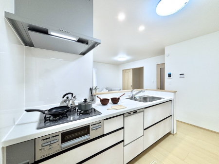 �L�b�`�� ��Ƃ肠��L�b�`���ł͂��Ƒ��Ɗy�������������ł��܂��B