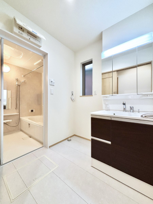 ���̑� �L�X�Ƃ�Ƃ�̂��郉���h���[�X�y�[�X�B  