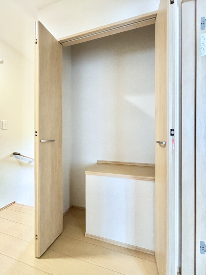 ���[ �����Ղ�̎��[�X�y�[�X�ŉ��K�ɕ�点���� 