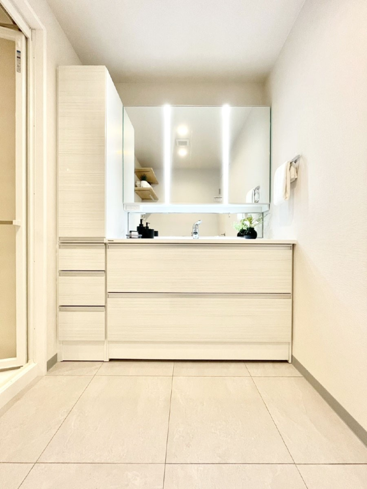 ���ʑ�E���ʏ� ������������ʉ��ώ��Œ��̐g�x�x�����K  