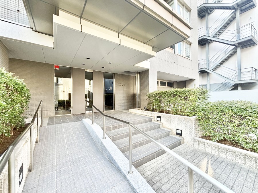 �G���g�����X �������������͋C�̃G���g�����X