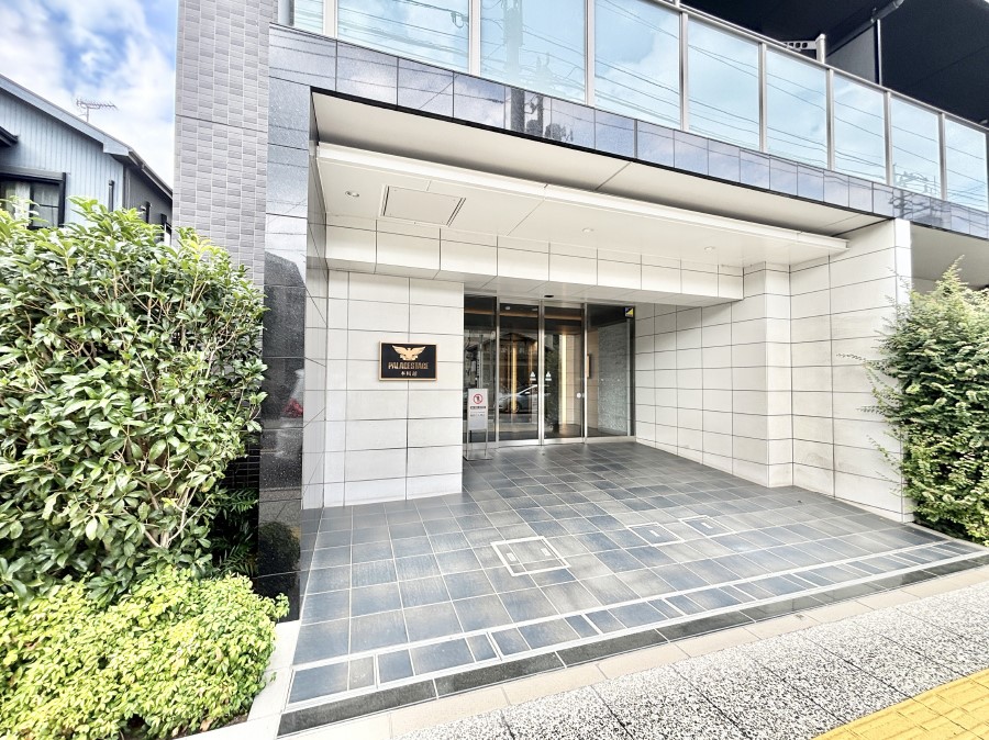 �G���g�����X �Z���҂◈�K�҂��C�����悭���o�}���B�������������͋C�̃G���g�����X