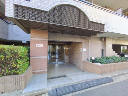 �G���g�����X -