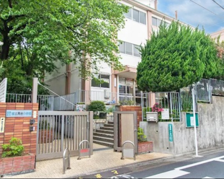 ���ӊ� ���w�Z 300m �L���旧�x�m���䏬�w�Z