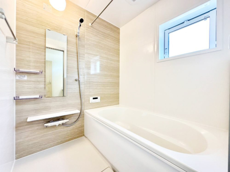 ���� ����̔�������Ă���閾�邢�������̂���o�X���[��