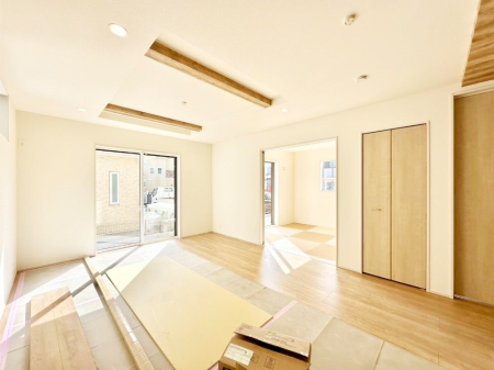 ���̑����� �Ƒ������R�ƏW�܂�e���̃X�y�[�X�ɂȂ肻��