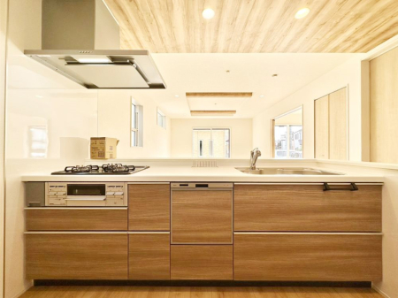 �L�b�`�� �������������I�ɁA�y�����I�V�X�e���L�b�`��