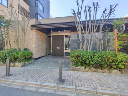 �G���g�����X -