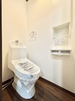 �g�C�� �g�C����1�K��2�K���ꂼ��ɔz�u����Ă��ĂƂĂ��֗��ł��B 