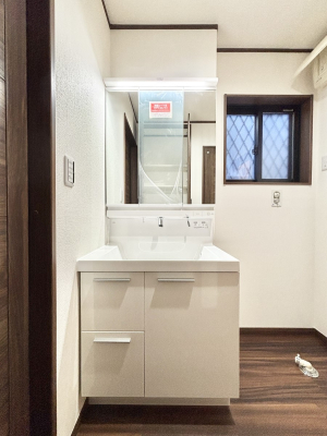 ���ʑ�E���ʏ� �������̂�����K��Ԃł��B�����̐g�x�x���C�����ǂ����g�������܂��B 