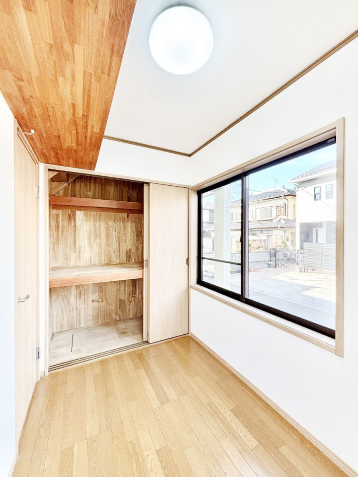 ���̑����� ���[�͂������A��̃X�y�[�X�Ȃǃ}���`�Ɋ��p�ł���T�[�r�X���[��